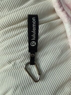 lululemon athletica Black & Silver Keyholder Carabiner